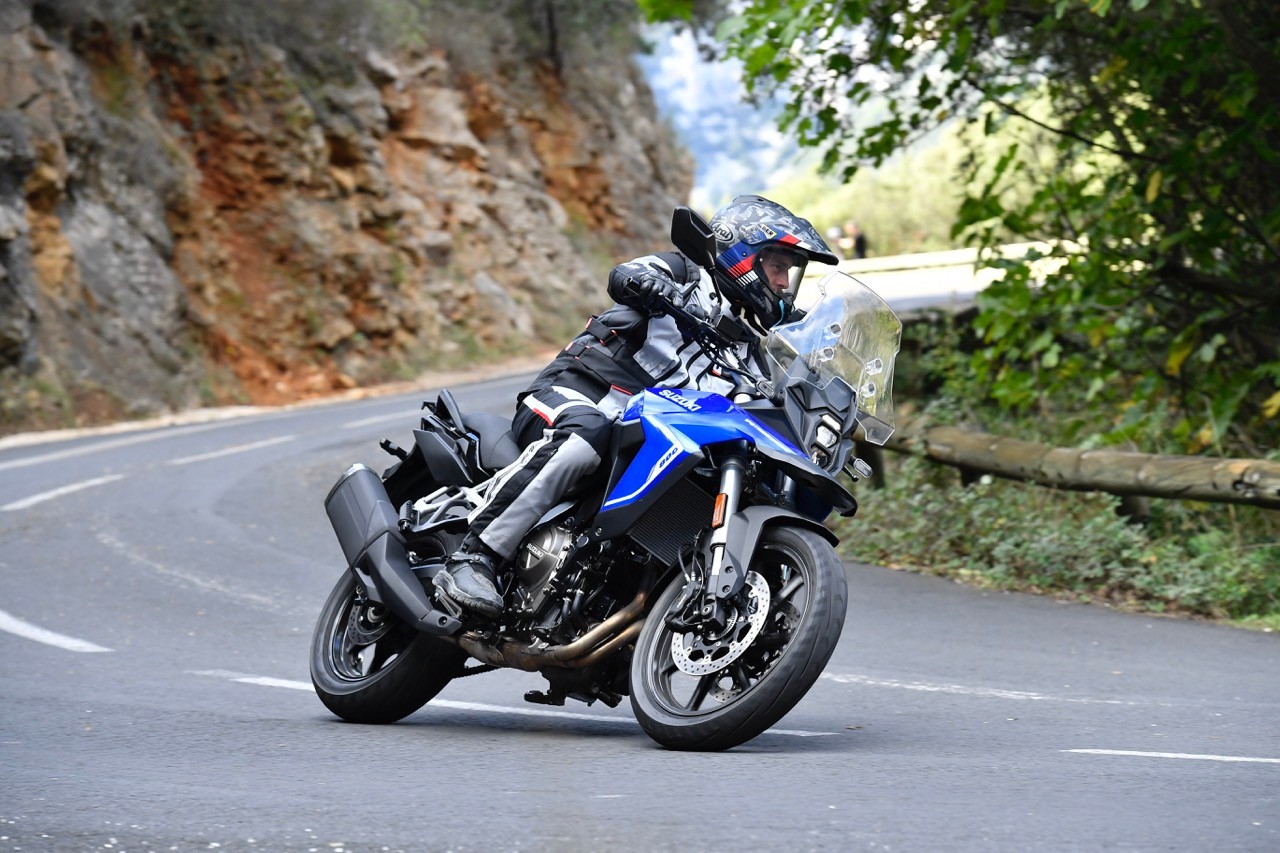 Suzuki V-Strom 800 SE: la prova su strada della nuova crossover giapponese